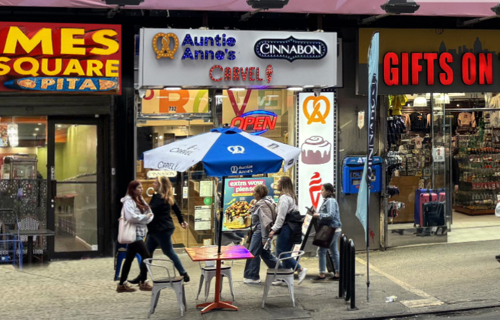 Franco and Hurley of Isa Realty Group lease 1,300 s/f to Doner Thyme at 732 Seventh Ave.